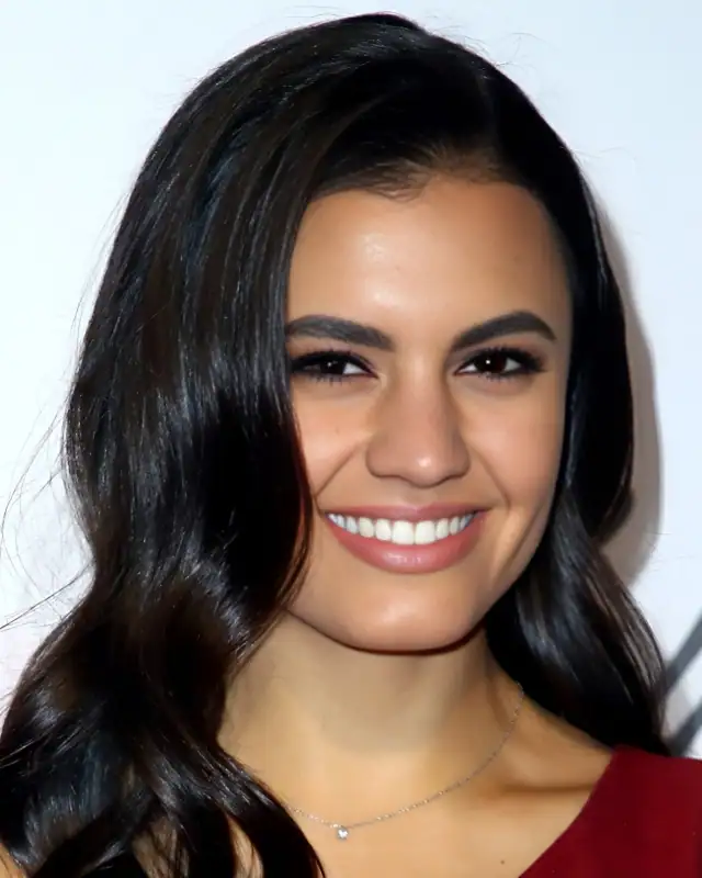 Hayley Erbert Age, Height, Kids, Net Worth And More