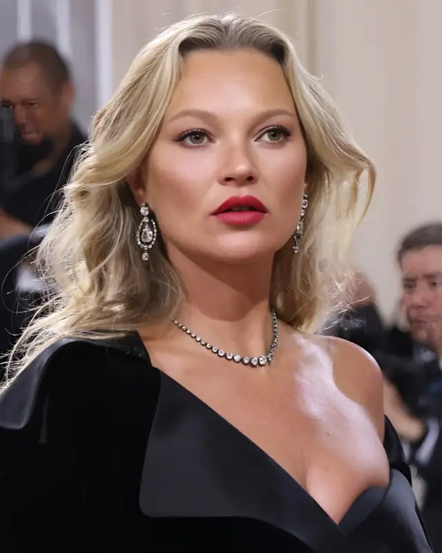 Kate Moss Age, Height, Affairs, Career, Net Worth And More