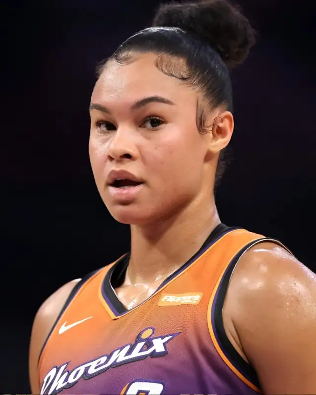Satou Sabally Age, Height, Affairs, States, Net Worth And More