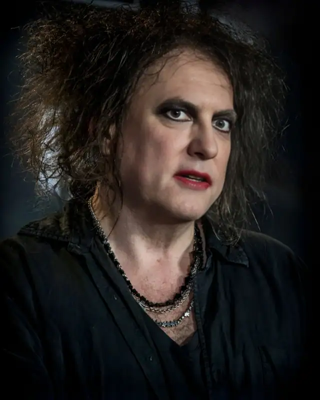 Robert Smith Bio, Age, Height, Wife, Net Worth And More