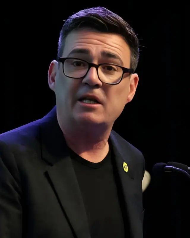 Andy Burnham Age, Height, Wife, Career, Net Worth And More
