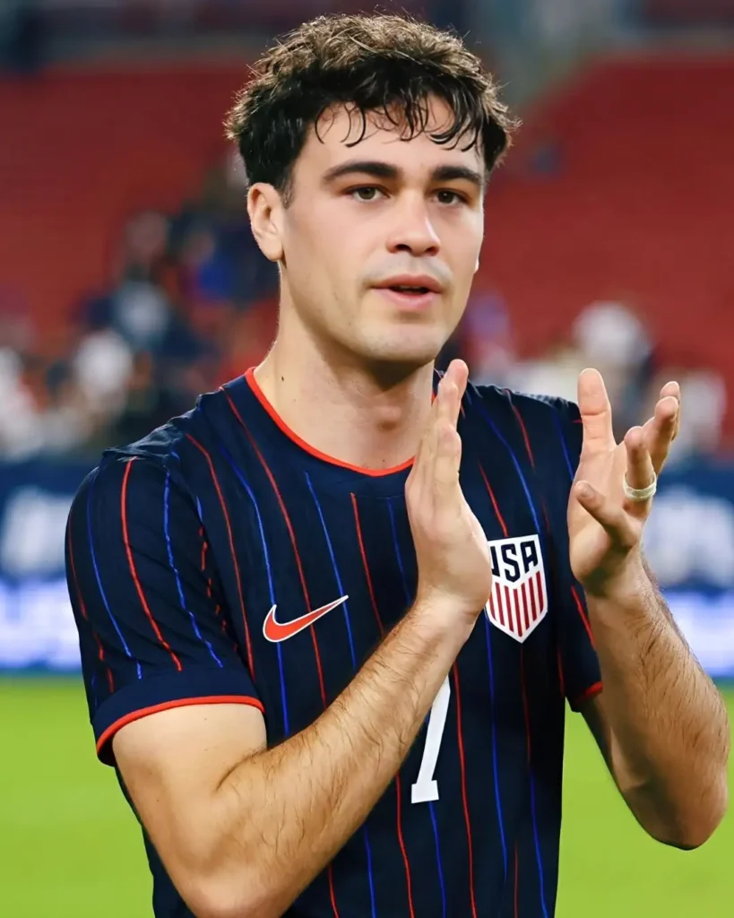 Giovanni Reyna Age, Height, Wife, Stats, Net Worth And More