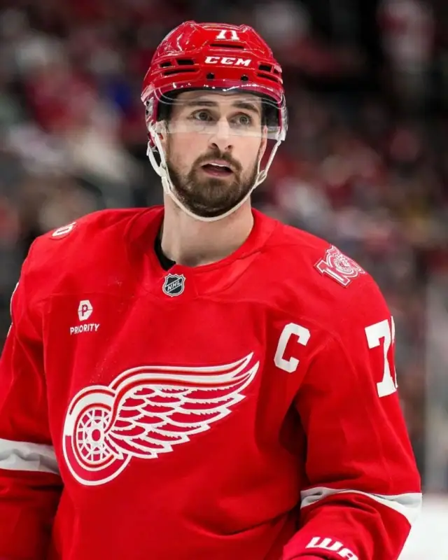 Dylan Larkin Height, Age, Wife, Stats, Net Worth And More
