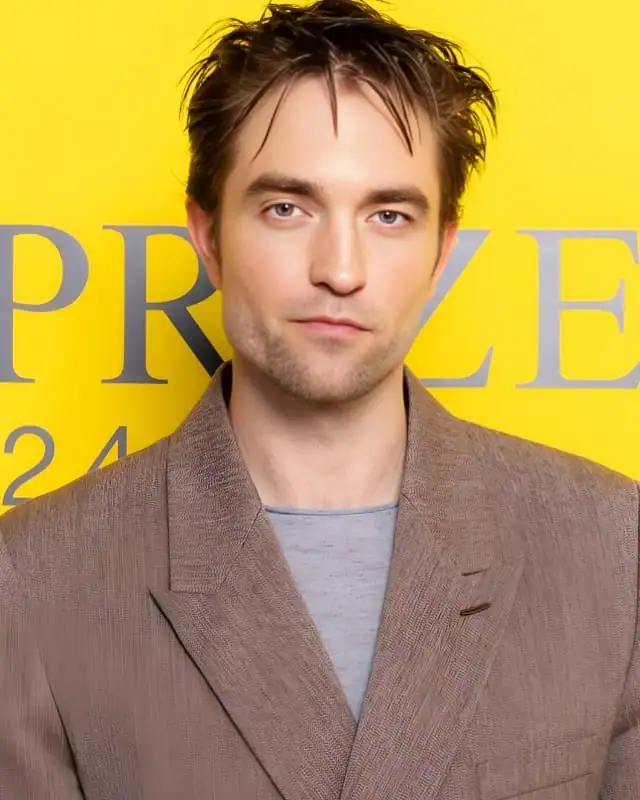 Robert Pattinson Height, Age, Wife, Net Worth And More