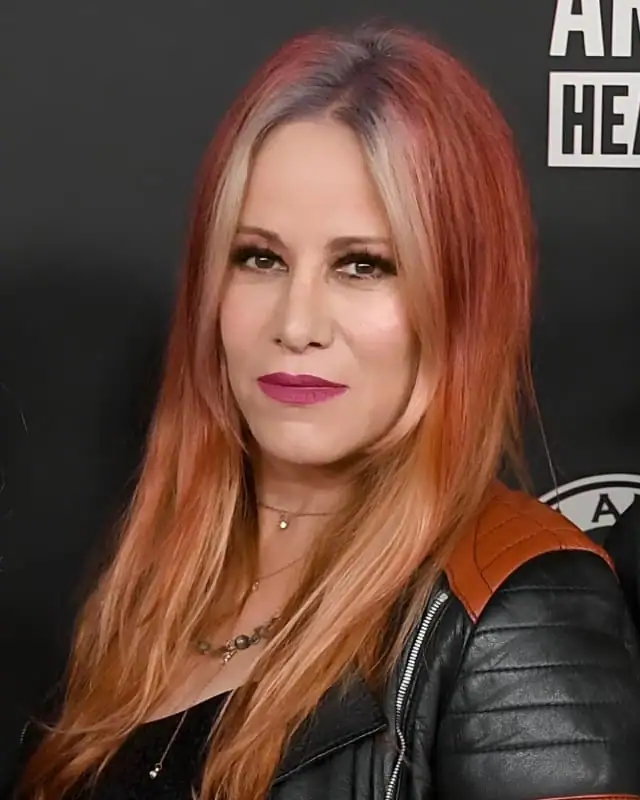 Jennifer Finch Age, Height, Affairs, Songs, Net Worth And More
