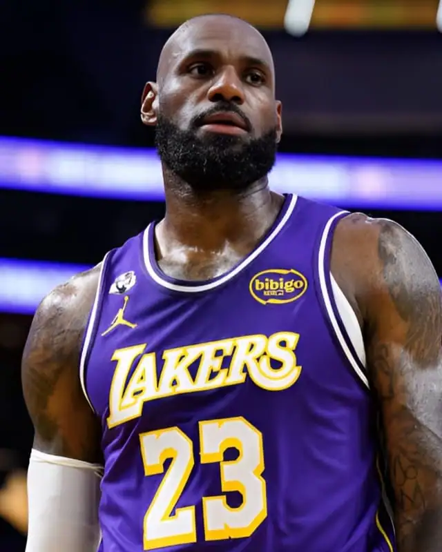 LeBron James Height, Age, Wife, Stats, Net Worth And More