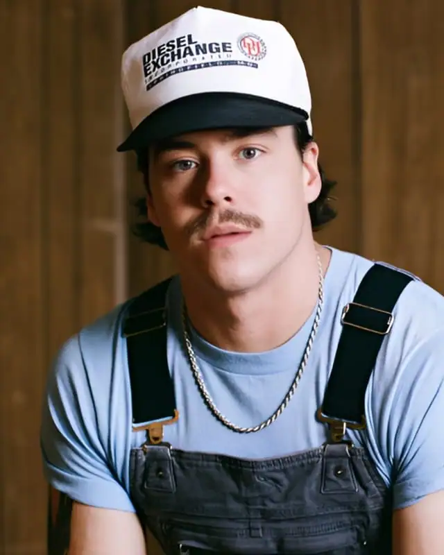 Zach John King Age, Height, Wife, Songs, Net Worth And More