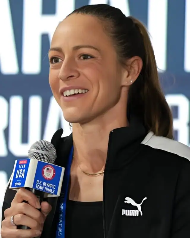 Jenny Simpson Height, Age, Husband, Net Worth And More