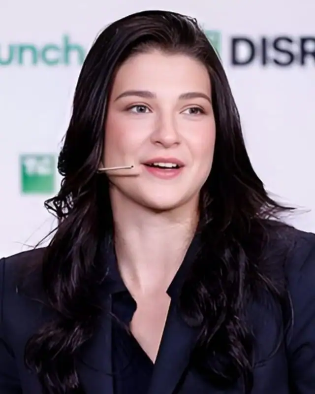 Phoebe Gates Age, Height, Boyfriend, Net Worth And More