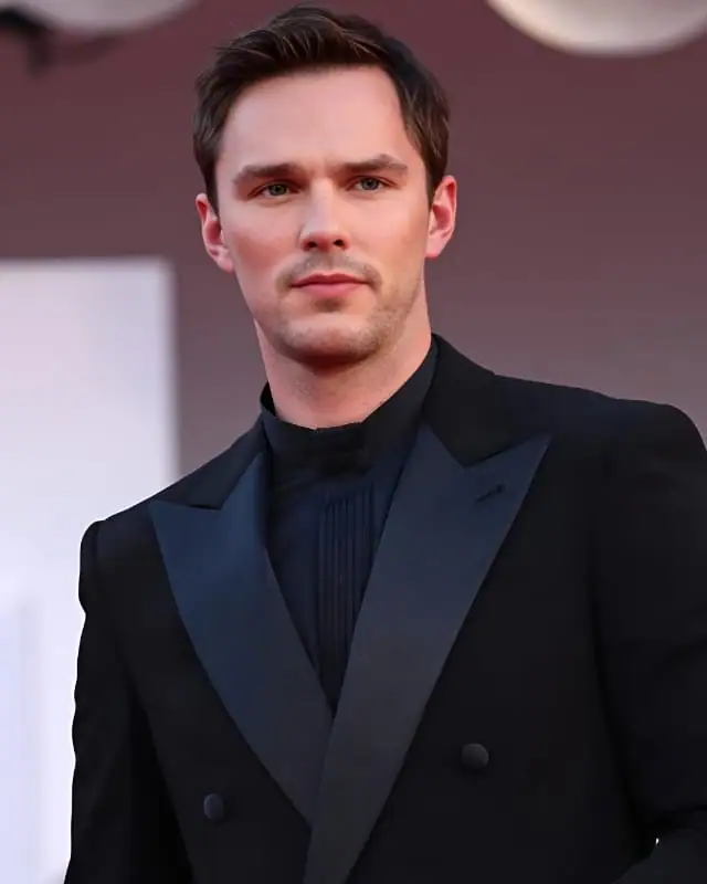 Nicholas Hoult Height, Age, Wife, Movies, Net Worth And More