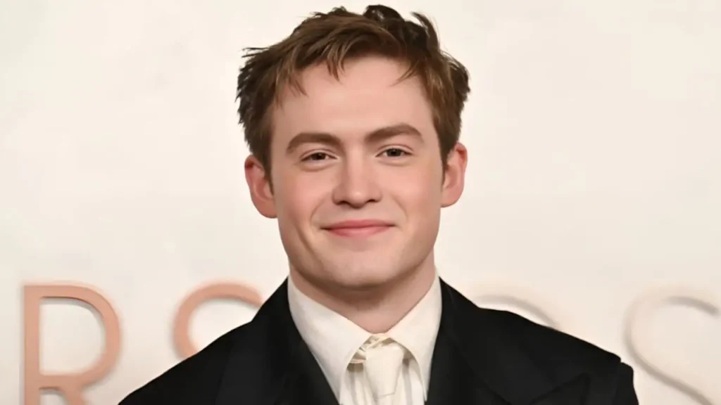 Kit Connor Age, Height, Girlfriend, Net Worth And More