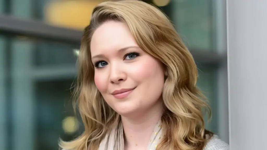 Sarah J. Maas Age, Height, Affairs, Books, Net Worth And More