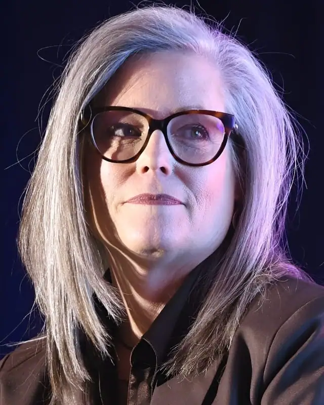 Katie Hobbs Age, Height, Family, Daughter, Net Worth And More