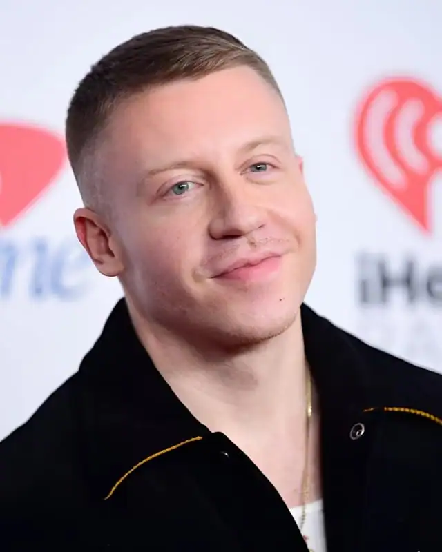 Macklemore Age, Height, Wife, Songs, Net Worth And More