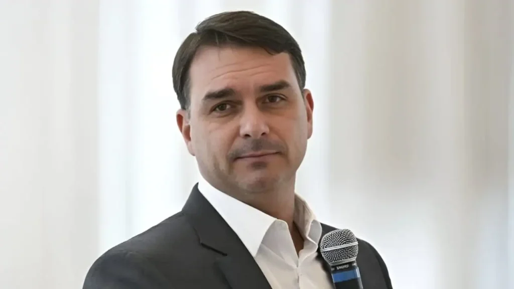 Flávio Bolsonaro Age, Height, Wife, Kids, Net Worth And More