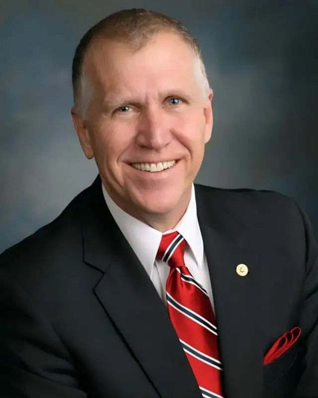 Thom Tillis Age, Height, Family, Wife, Net Worth And More