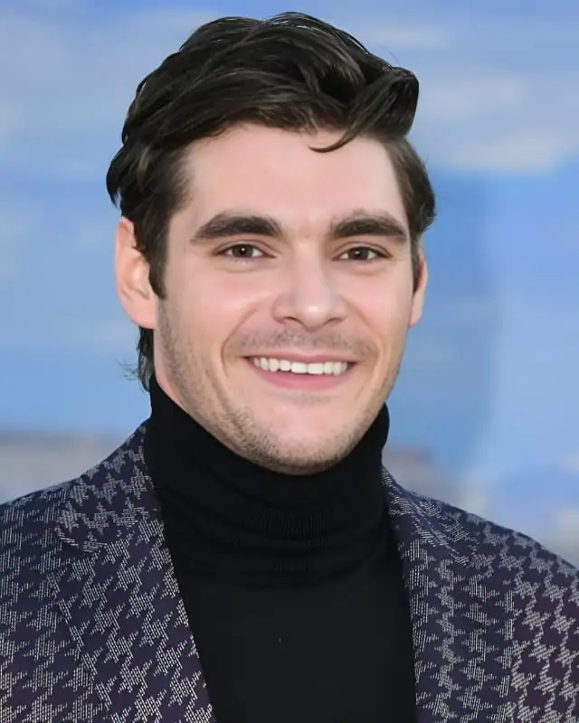 RJ Mitte Age, Height, Affairs, Movies, Net Worth And More