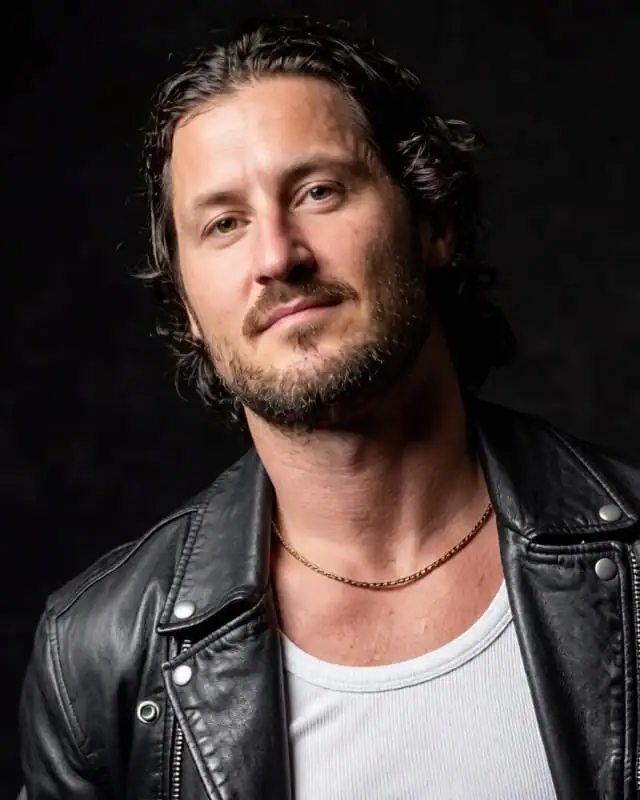 Val Chmerkovskiy Age, Height, Wife, Net Worth And More